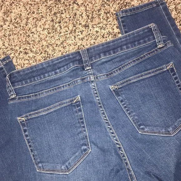 ๐ 5/$25! ANA High Rise Medium Wash Skinny Jegging Size 4 |NWOT! - Picture 4 of 5